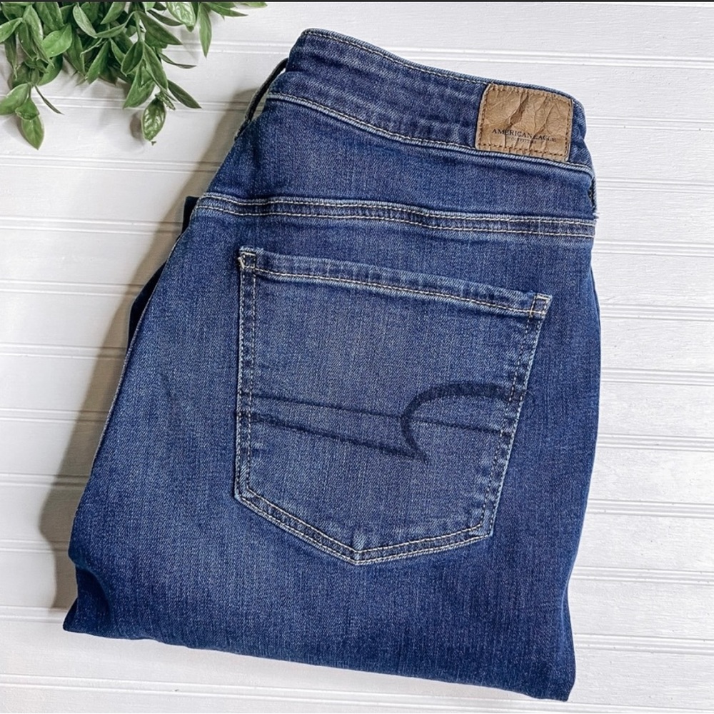 American Eagle Hi Rise Tomgirl Jean Size 14 Regular